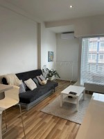 Svetlý 2-izbový byt s vysokými stropmi a parkovaním  Adresa: Vietnamská